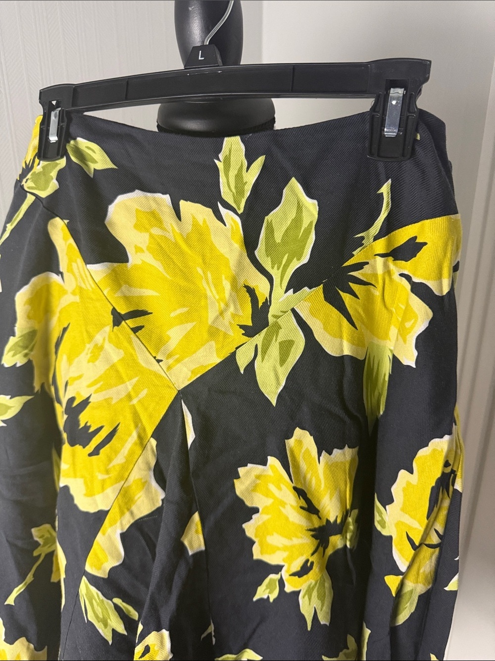 Vintage Caché size 8 Black & Yellow Floral A-Line Women's Skirt - Picture 2 of 6